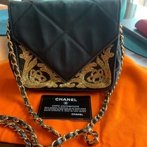 Vintage 1989 CHANEL bag